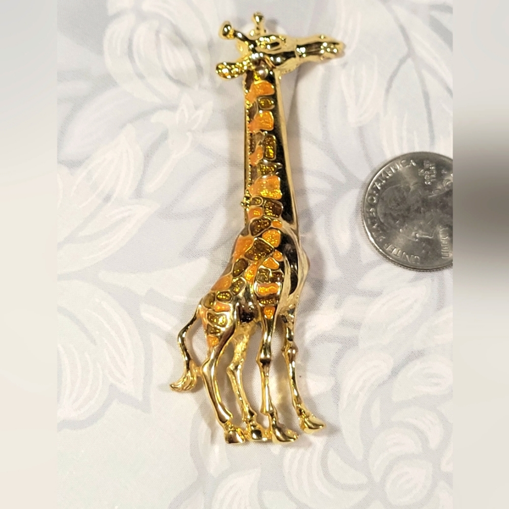 Anthony Mark Hankins Giraffe brooch